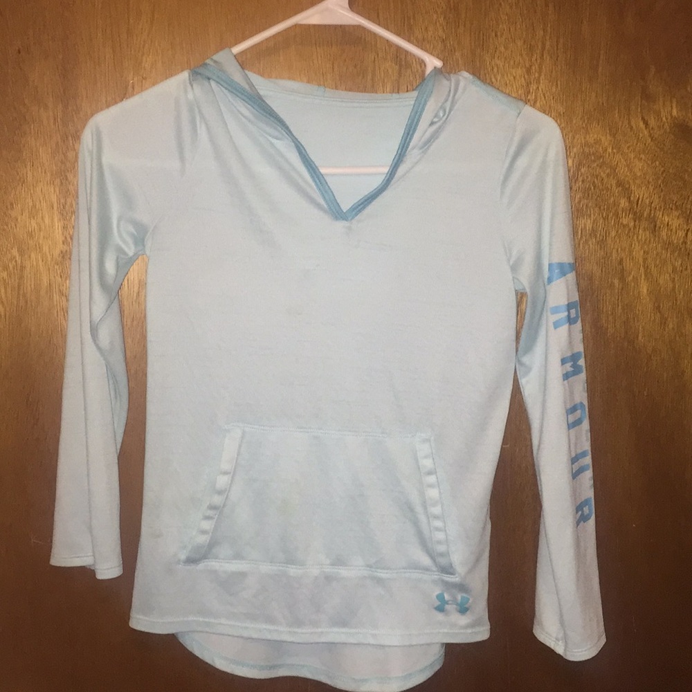 Kid girl under armour hooded shirt size small